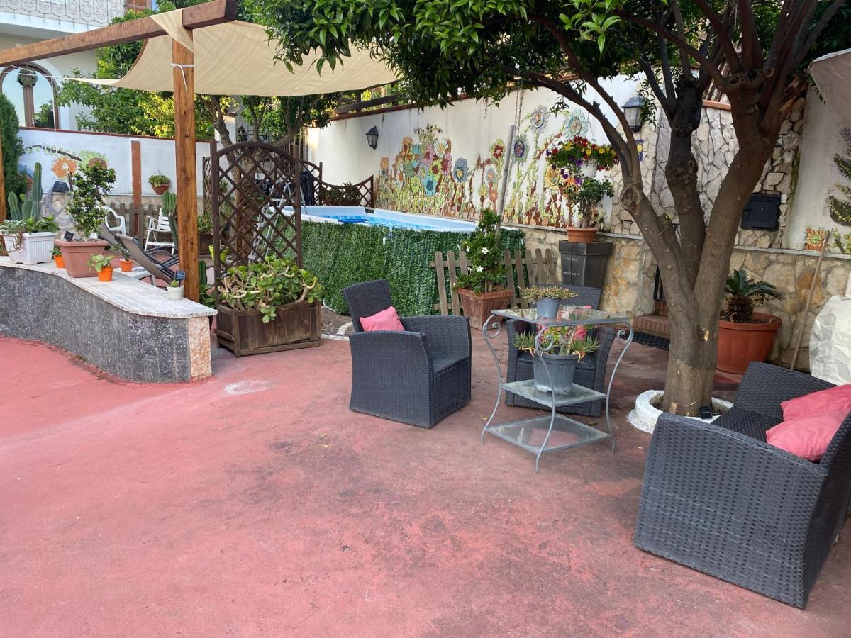 ナポリTabor 1 Garden & Parkingアパートメント エクステリア 写真